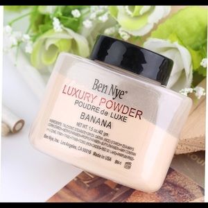 Ben Nye Luxury Powder